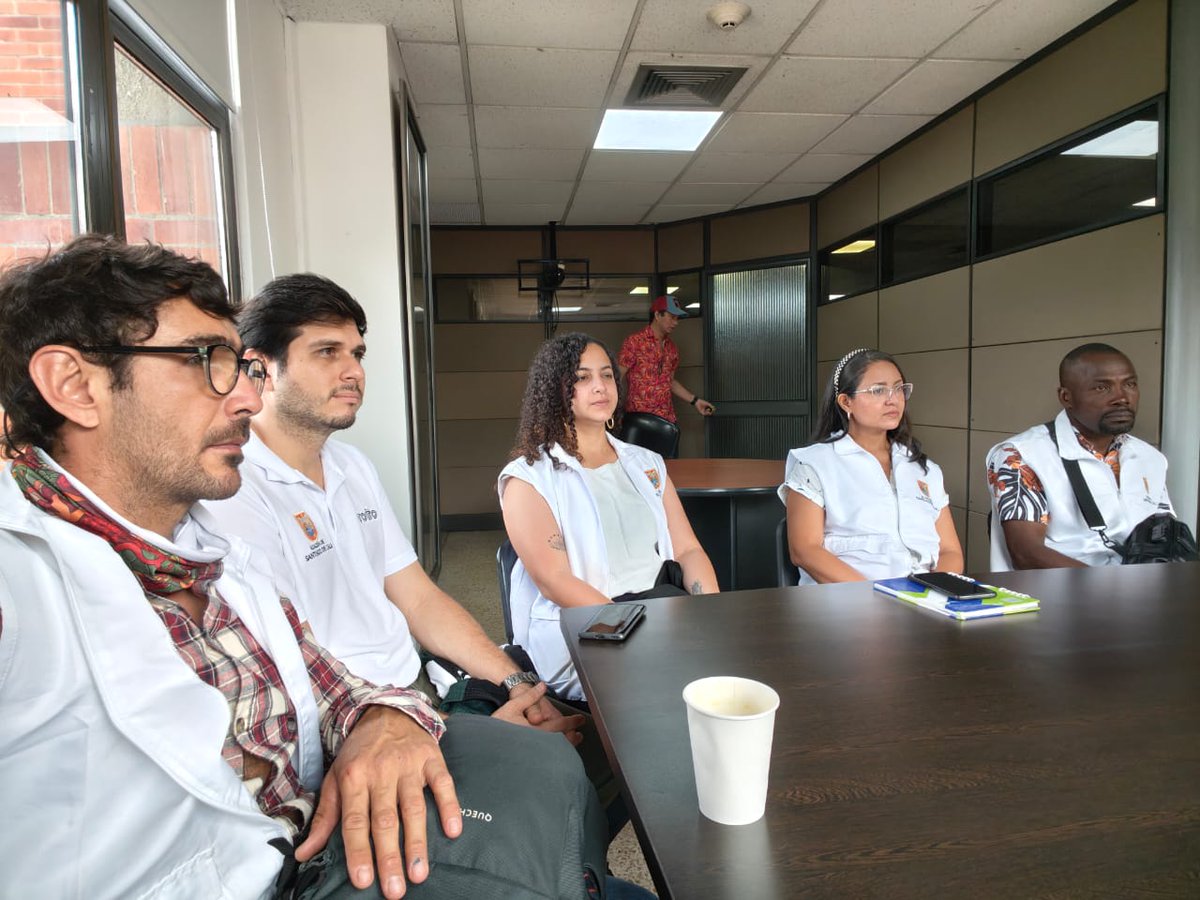 Plan Jarillón de Cali tweet media