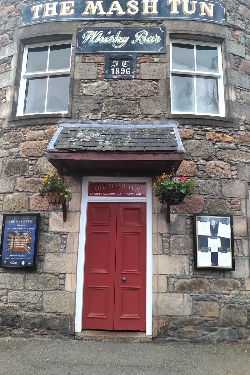 A few more photos of the lovely  <a href="/MashTunAberlour/">Mash Tun Aberlour</a>  - splendid cigar and whisky sampling trip. Can't wait for the next one in spring 😎🥃
