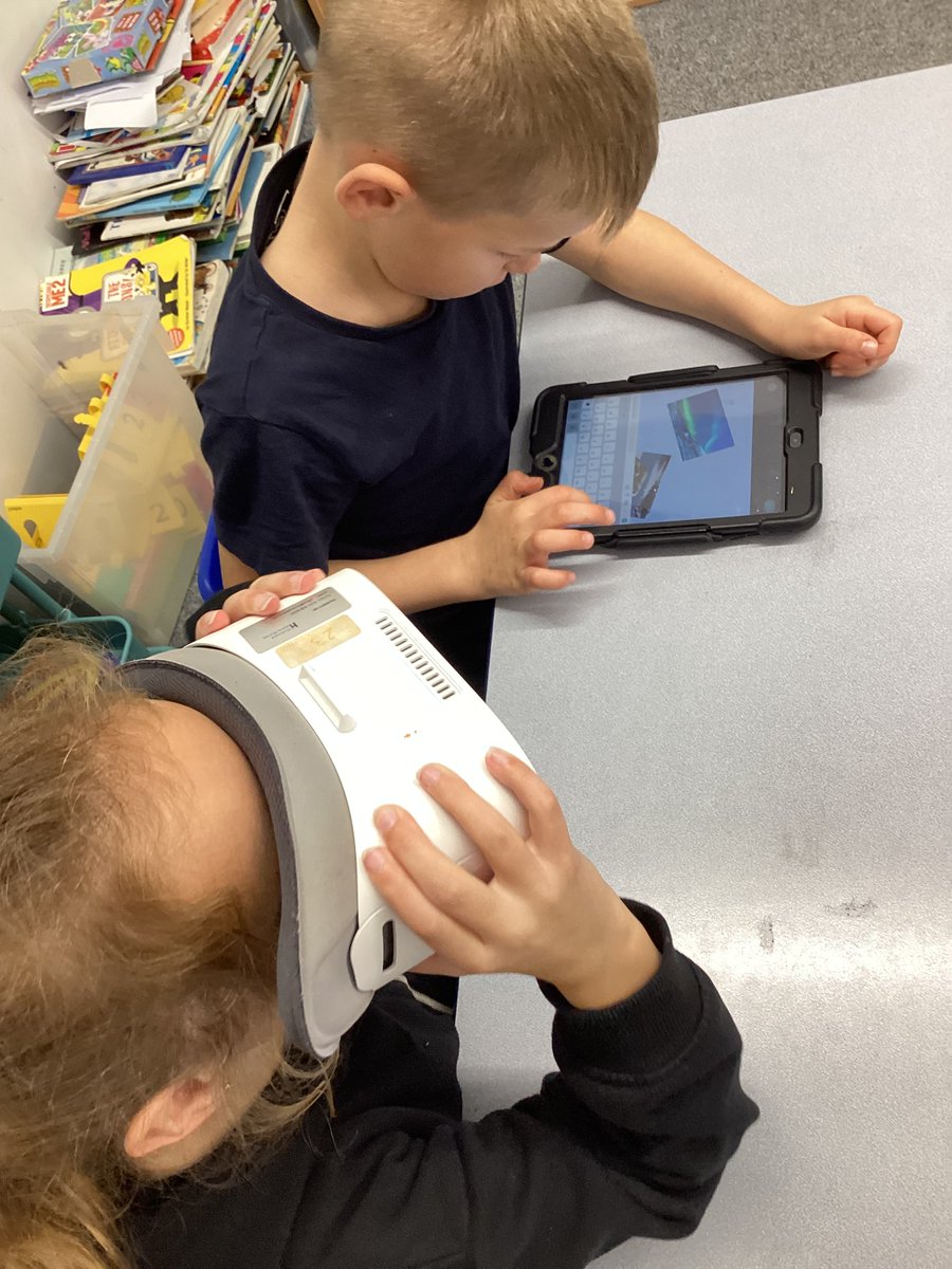 raeburnprimary's tweet image. Year 2 had a fun VR headset experience lesson this week.  We could see the Northern Lights and Arctic animals.  We also created posters about the Arctic.  
#RaeburnComputing
#RaeburnYear2
@hiimpactconsult
