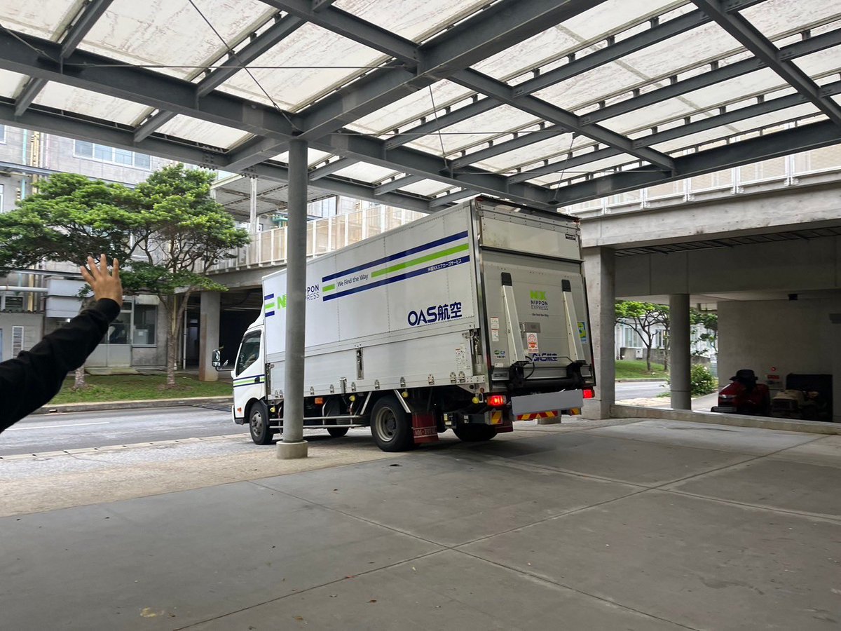 2日前にロボット発送終わりました！
明日は選手たちも国技館に向け出発して行きます。
元気なヤドカリロボ達にて、国技館にうちなーの風を吹かせに行ってきます！！
