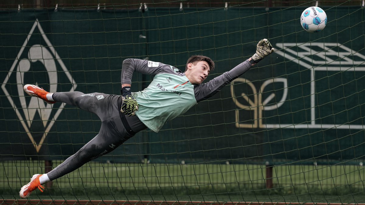 SV Werder Bremen ES tweet media