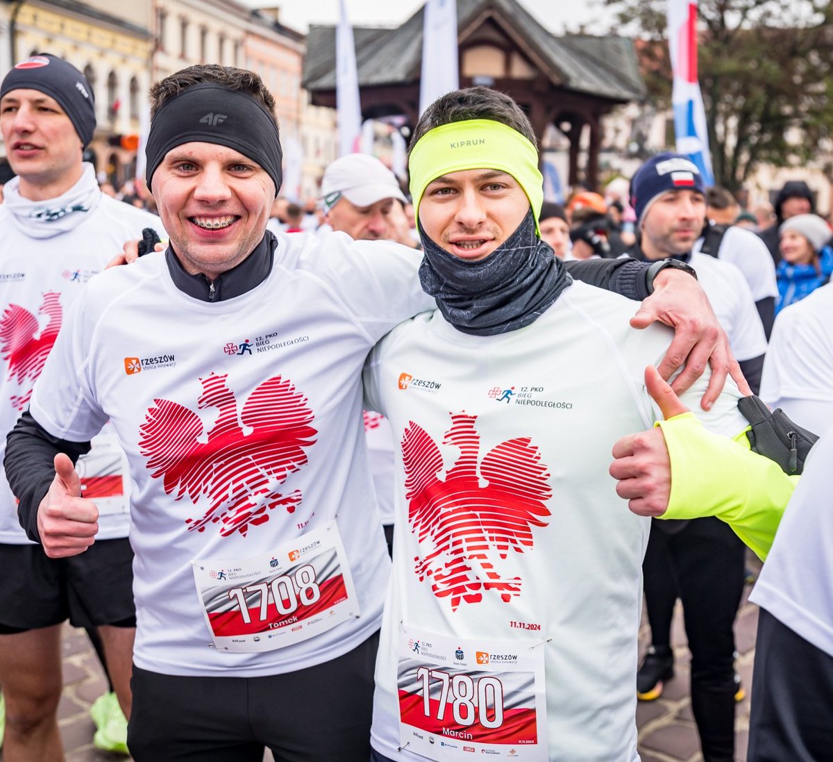 TomsonTomek's tweet photo. Święto Niepodległości uczczone aktywnie biegiem na 10km w barwach BiAŁO Czerwonych.🇵🇱🫡

#polishboy #run #friends #Rzeszow #bialoczerwoni #Poland #Polska #fyptwitter #ŚwiętoNiepodległości #boy #fun #running #fit #sportwear https://t.co/GD9nvsZ2Or