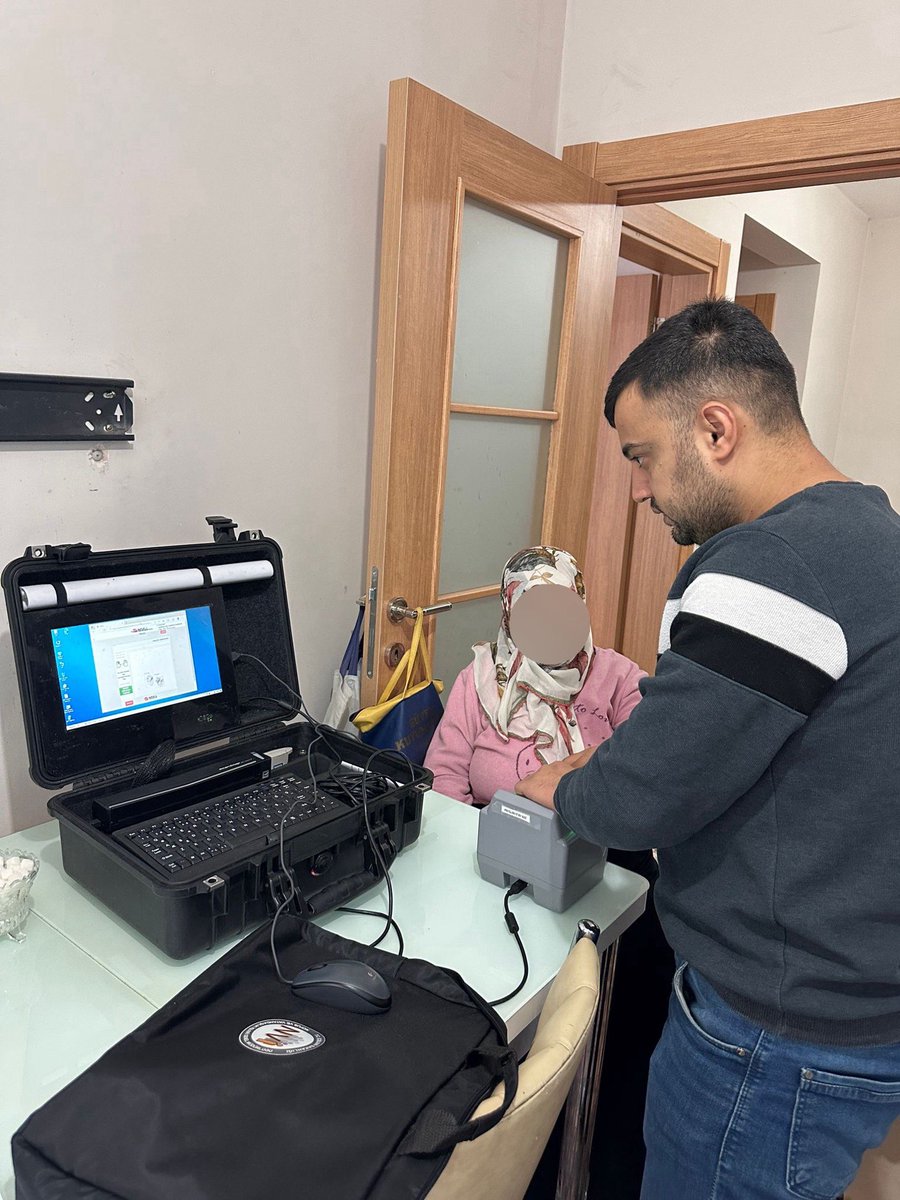 #AdresteNüfusHizmeti kapsamında sağlık sorunları nedeniyle Müdürlüğümüze gelemeyen kıymetli büyüklerimize hanelerinde nüfus hizmeti vermeye devam ediyoruz.

<a href="/TCNufus/">Nüfus ve Vatandaşlık İşleri Genel Müdürlüğü</a> 
<a href="/yenisehirkaym21/">Diyarbakır-T.C.Yenişehir Kaymakamlığı</a> 
<a href="/cagriavci_/">ÇAĞRI AVCI</a> 
<a href="/diyarbakir_nvi/">Diyarbakır İl Nüfus ve Vatandaşlık Müdürlüğü</a>