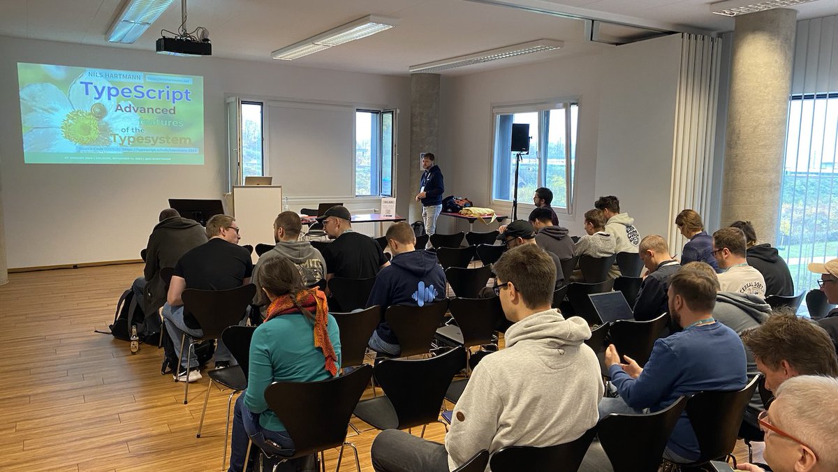 My "talk year" ends today as it began in January at the Angular Meetup in Hamburg: with a talk on "Advanced #TypeScript" at @ct_webdev. Thanks to everyone who attended 😊. 

See you next year! 👋

You can find the source code with TypeScript examples here: typescript.schule/ctwebdev-2024
