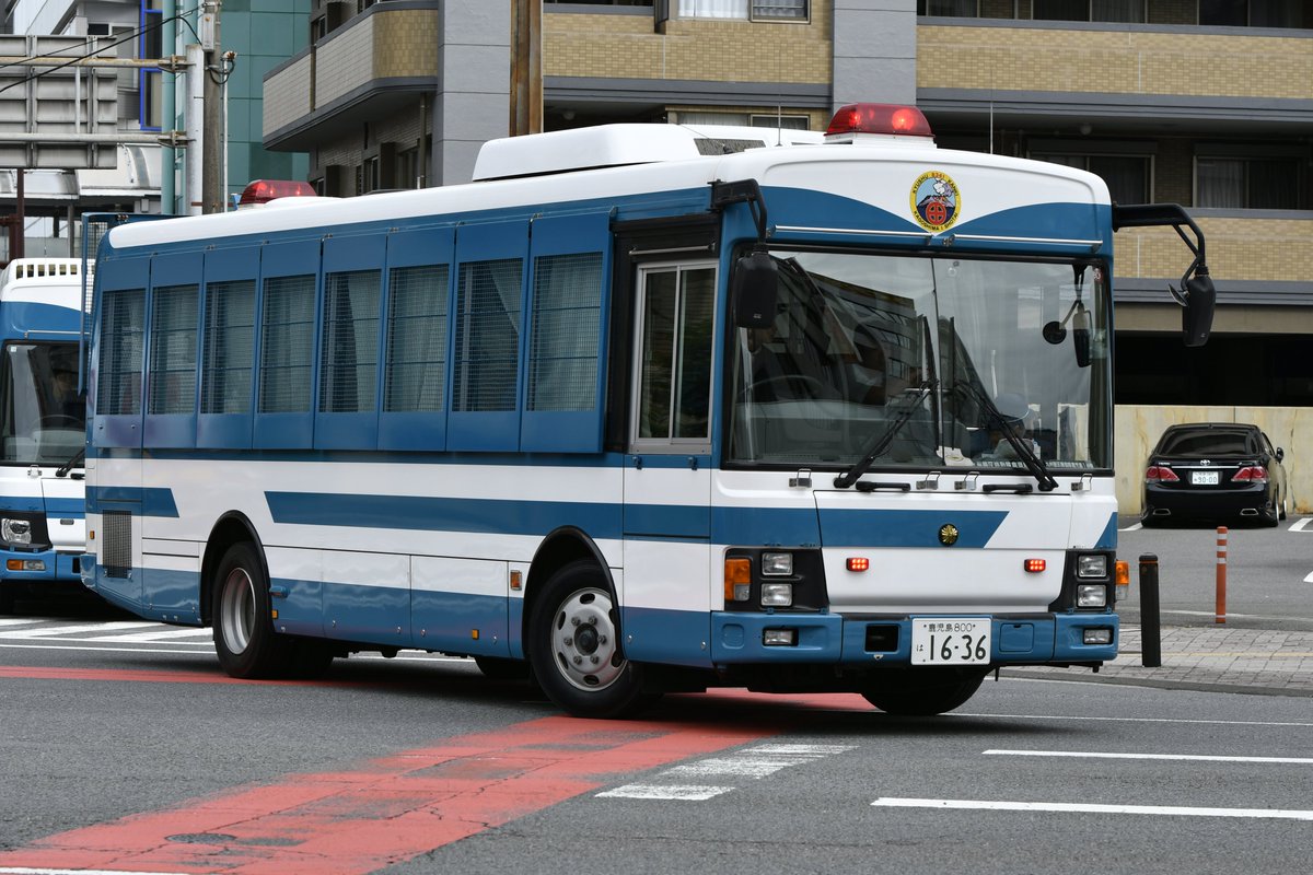 【みっちゃん】 Man ブラック レッド ドット レザー スニーカー XXM79K0Z281THC4B999