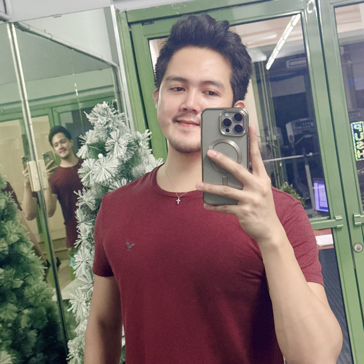 Day 1. Balik alindog kung may babalik 😂😂😂 

Sana may day 2. #backtogym