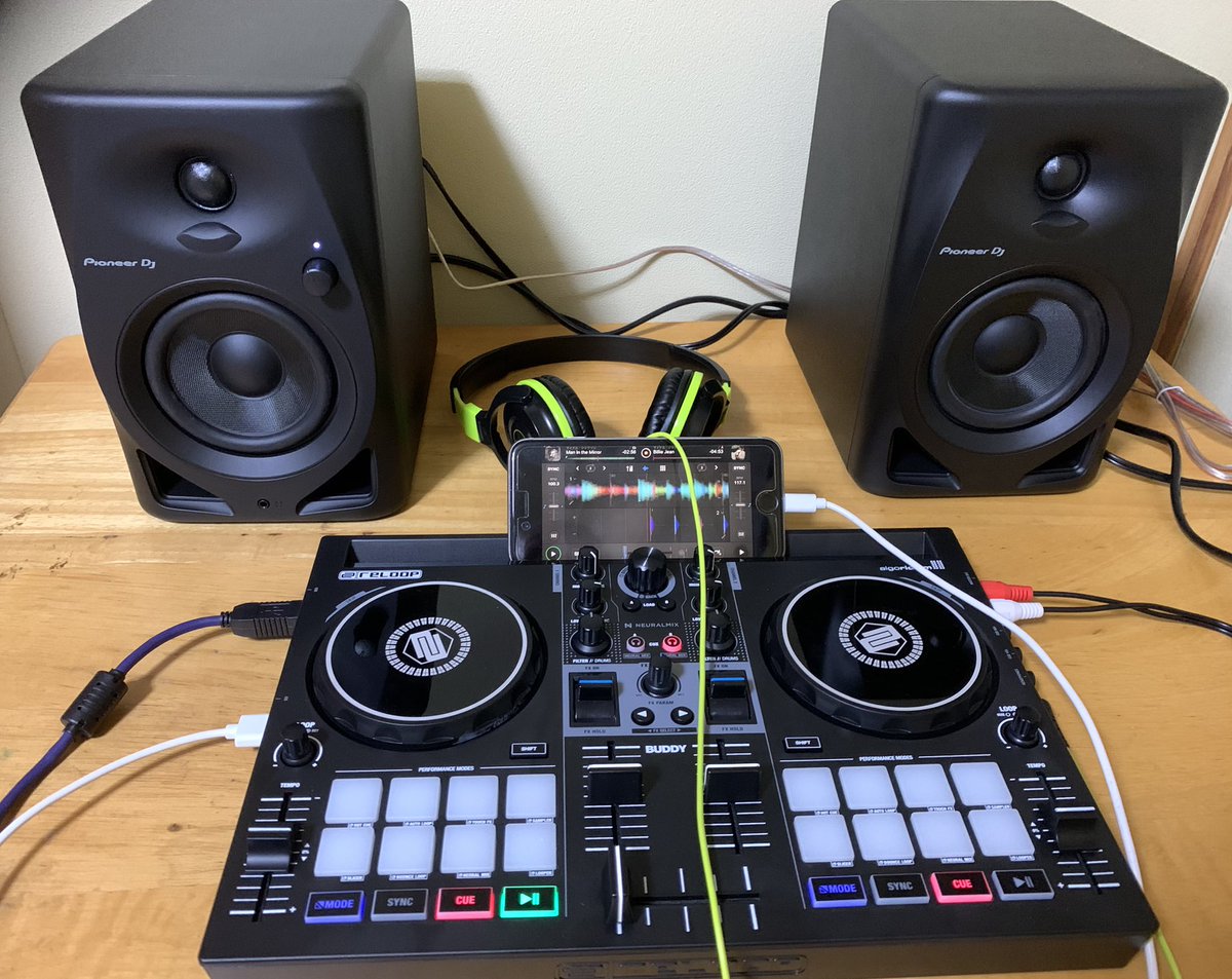 TailorGoh2024's tweet photo. DJ日記
セッティングするとこんな感じです✋
#ReloopBuddy https://t.co/OVxs04RT5e