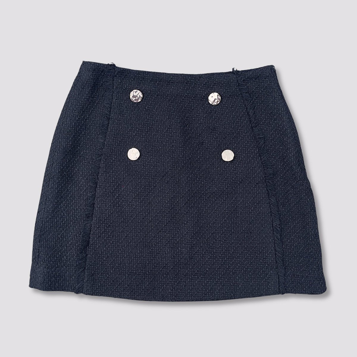 ArataPreloved's tweet photo. Mango Mini Black Skirt with Buttons

! FIRST PAY FIRST GET !
100% ORIGINAL

*Condition: 95% Like New
*Size: S

*Location: Jakarta Barat
*Price: IDR Rp.104,000

https://t.co/iU2KZpseuH

#ArataPrelovedClothing #zonauang #zonajajan #mango #skirt #mangoskirt #rokmini #rok https://t.co/m9z800ICzd