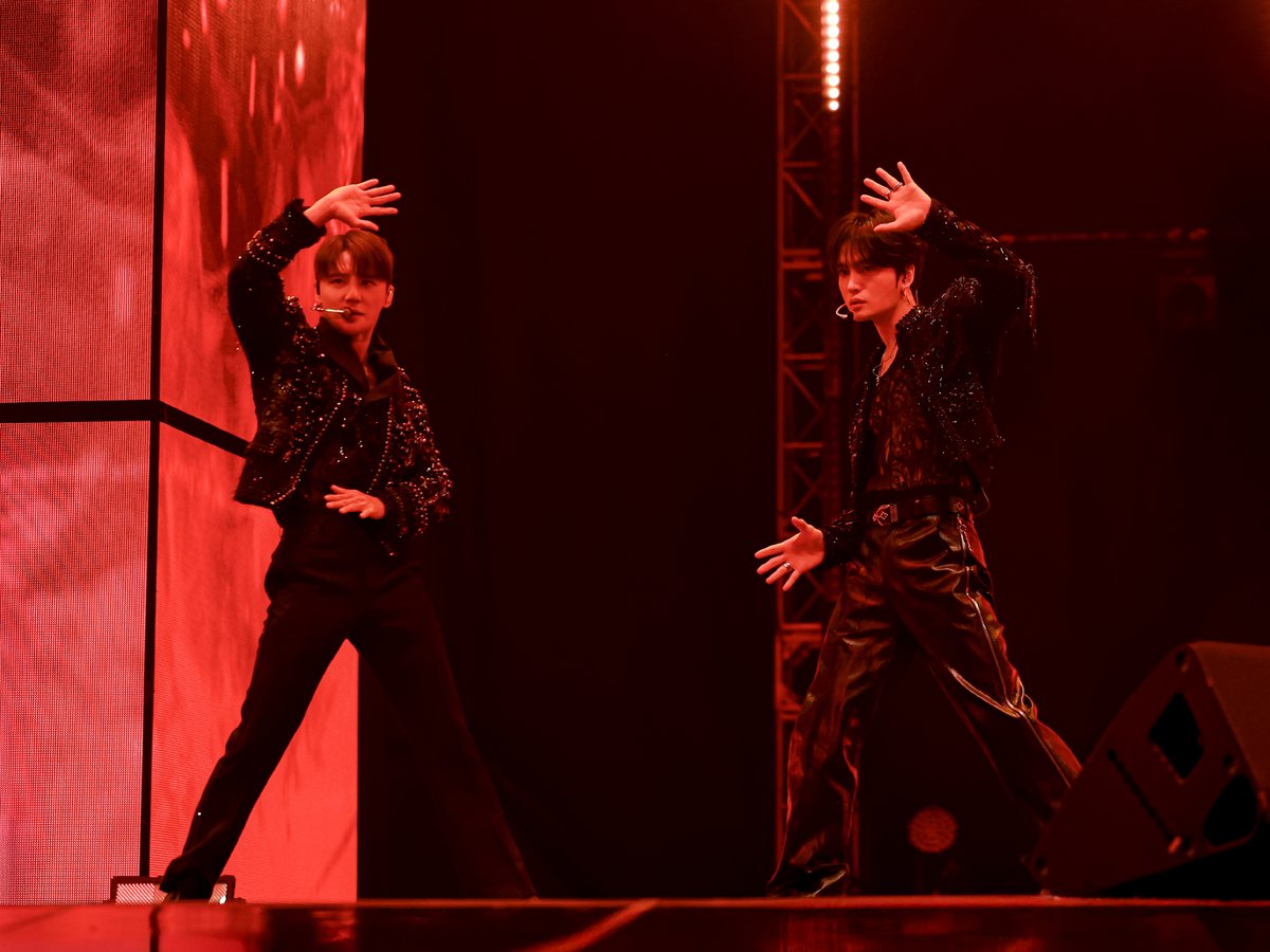 Kkorepo's tweet photo. 「イベントレポ」グループ時代の楽曲をはじめ、JYJの楽曲や、ソロ曲を惜しみなく披露し、感涙の嵐
#JAEJOONG(#ジェジュン)と #XIA(#ジュンス)が デビュー20周年記念&2人での初の合同公演を実施! 「JX 2024 CONCERT <IDENTITY> in Seoul」DAY1オフィシャルレポート
#JX
🔗https://t.co/CQn1owt5PU https://t.co/z6horh2lFX