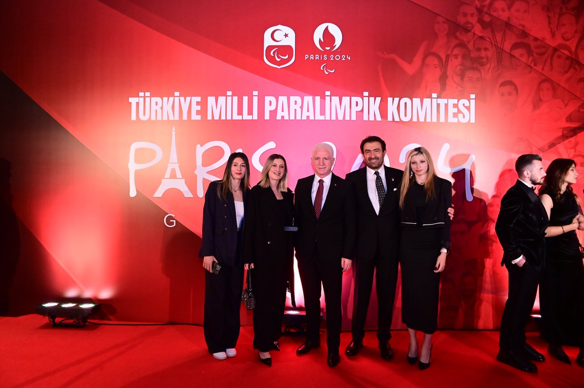 Kırmızı-beyaza bürünen gecede, sporcularımız, sponsorlar ve sanat dünyasından isimlerle zaferimizi paylaştık. 🎉 

Norm Ender’in “PARLA”  performansı ise unutulmazdı! 🙌✨

tmpk.org.tr/paris-2024/tur…