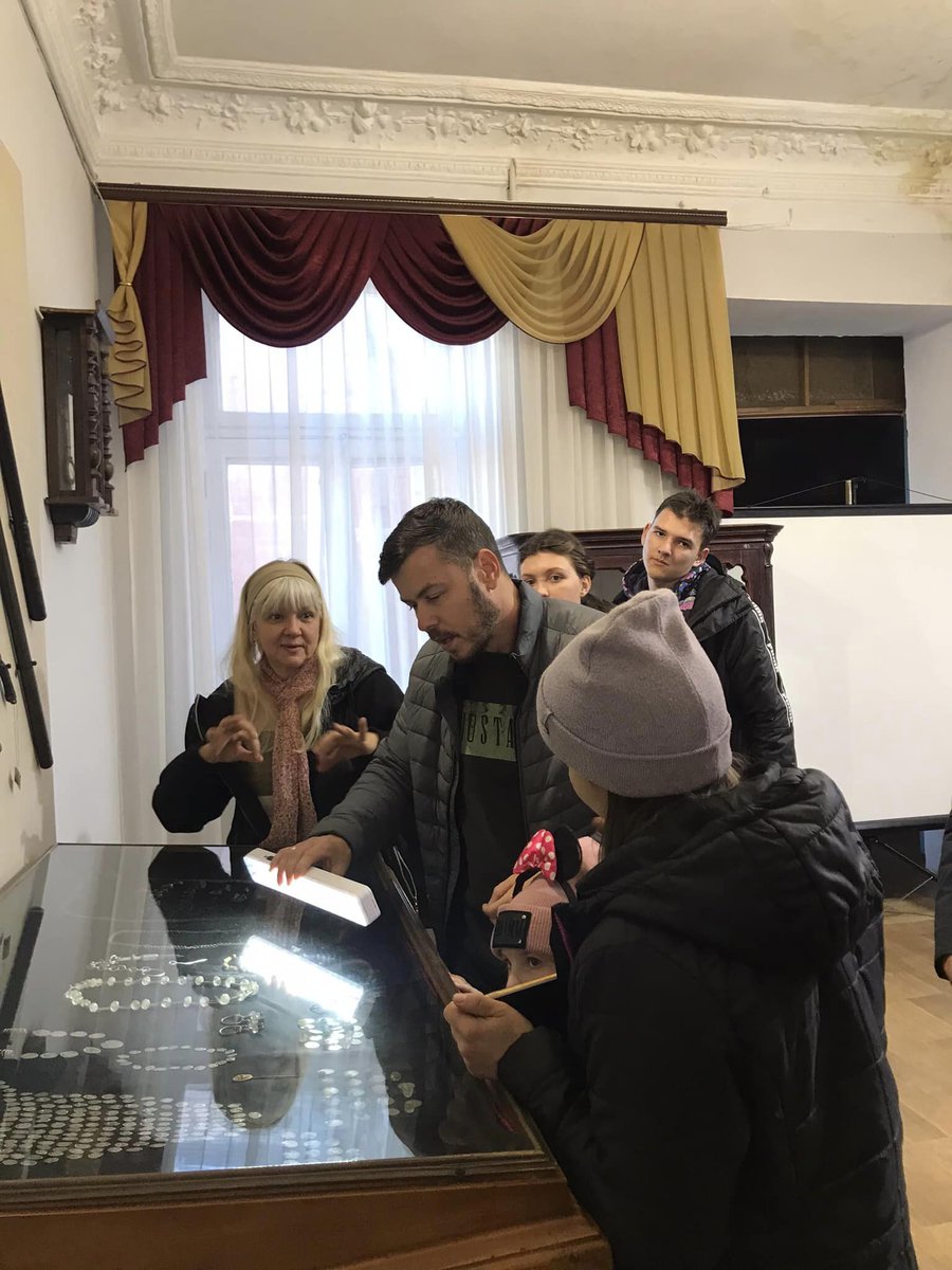 3dMuseumua's tweet photo. Exhibition for people with hearing problems: our project  helps everyone to explore newest technology from @dfinity @ICPHUBS @icphub_TH https://t.co/fF4blKLYXF