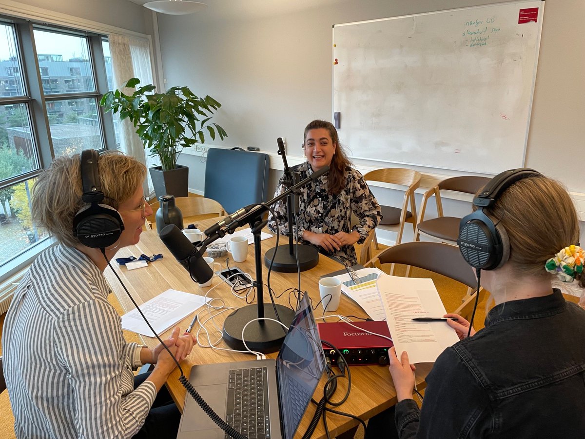 Vil du gerne vide, hvorfor Taleban genvandt magten i Afghanistan? Så lyt til podcast 🎧med <a href="/Monakshh/">Mona Kanwal Sheikh</a> som har ledet første del af udredningen om krigen i Afghanistan. Udredningsrapporten udkom i går. Podcasten ligger lige her 👇diis.dk/publikationer/…
@LarsErslev <a href="/ole_waever/">Ole Wæver</a>
