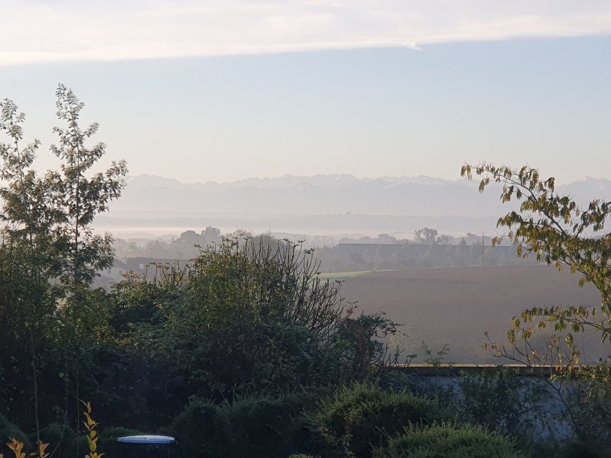 sarahbeattiegra's tweet image. Changes by the minute #TheViewFromHere Days like these you just want to sit and stare