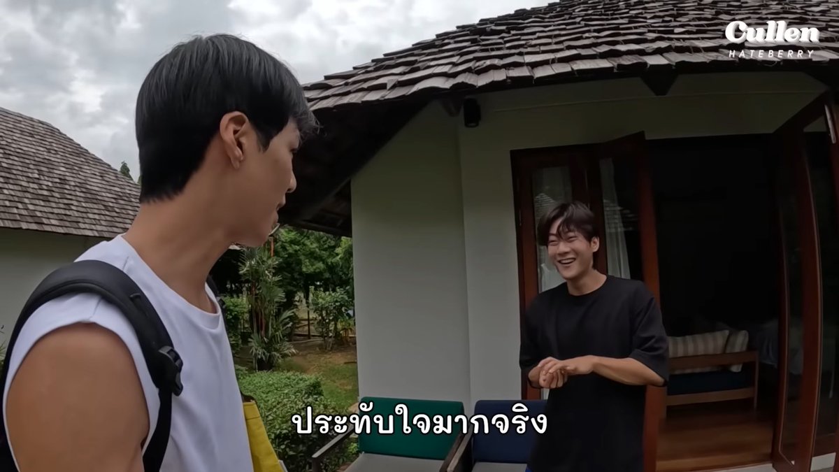 _October_23's tweet photo. ความสัมพันธ์แบบ give &amp; take 
มันดีมากๆ นะ ใส่ใจกัน ดูแลซึ่งกันและกัน
เค้าทำให้กันแบบไม่ได้หวังอะไร 

แต่ยิ่งทำให้กันมากเท่าไหร่ ก็มักจะได้ตอบแทนกลับมามากเท่านั้น 

นี่คือ “ สิ่งเล็กๆ ที่ประทับใจ ” ที่สุด..ที่สุดเลย #คัลแลนพี่จอง https://t.co/Ky22C33Dry