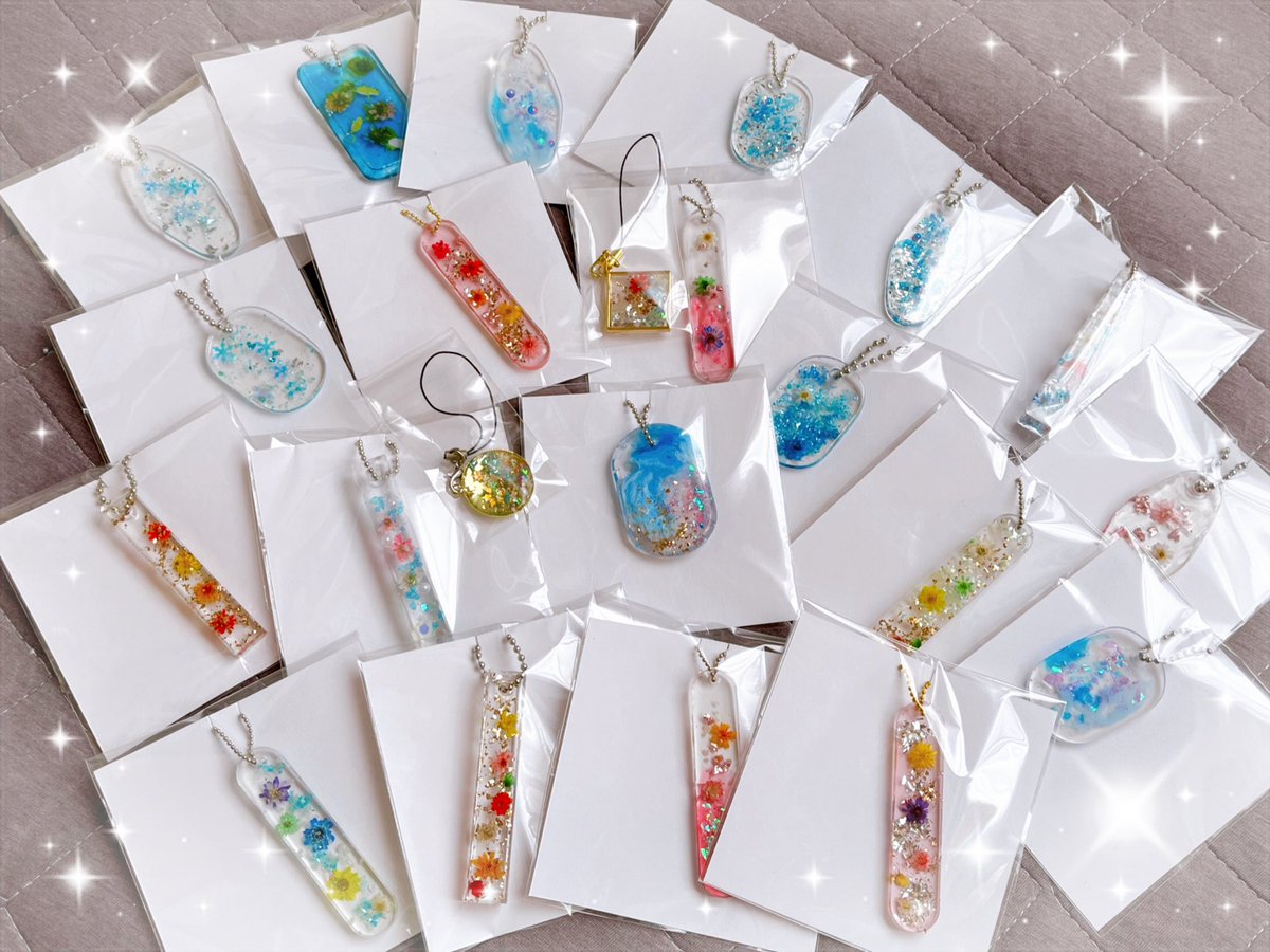 明日、11月15日（金）は、岡山市役所1階市民ホールにて『オレンジリボン展』開催します
ポスターコンテスト優秀作品や啓発パネルの展示
そして、11：00〜毎年ご好評のオレンジリボンチャリティーバザー🎗️
今年も新鮮お野菜や果物、可愛い雑貨などたくさんの商品が並びます♪
ぜひお立ち寄りください