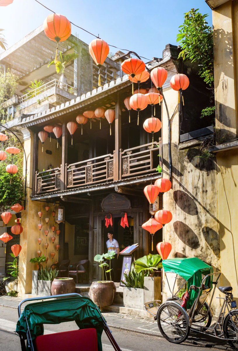 littlefaifo's tweet image. Did you know? The ancient town of Hoi An wears its own palette of colors, transforming beautifully throughout the day.

#littlehoiangroup #littlefaifo #littlefaiforestaurant #restaurant #hoian #vietnam #travel #다낭 #베트남 #호이안 #호이안여행 #ホイアン