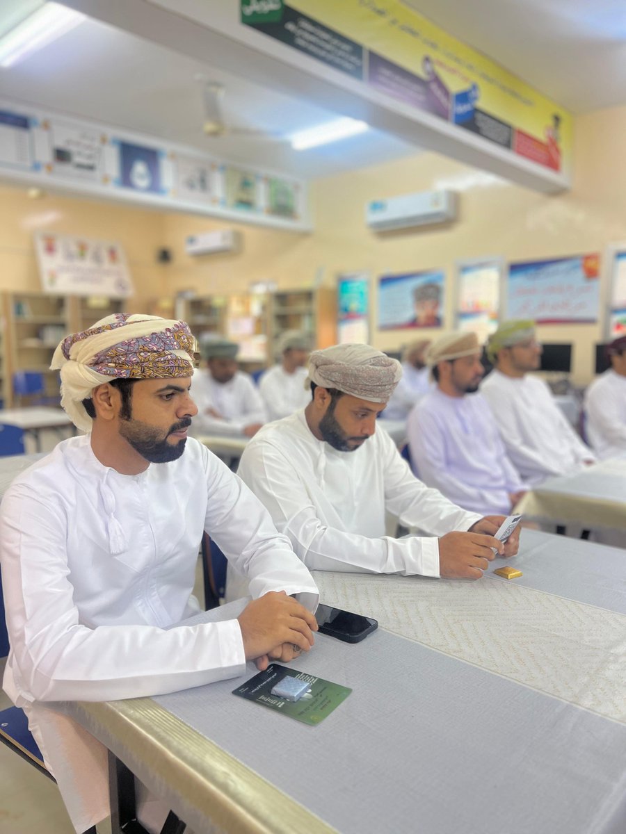 edugovssq5246's tweet photo. نفذ أ/حاتم العريمي ورشة عمل بعنوان : تصميم صور بالذكاء الاصطناعي 
محاور الورشه
. التعرف على البرنامج
. كيفية تنزيل البرنامج
.تطبيق عملي على الهاتف
•فيديو توضيحي عن كيفية .
.استخدام البرامج
حيث حضر الورشة مشرف الماده ا/ جمعة الغيلاني ومعلمي مادة الفنون التشكيلية https://t.co/0O9LIQQWq0