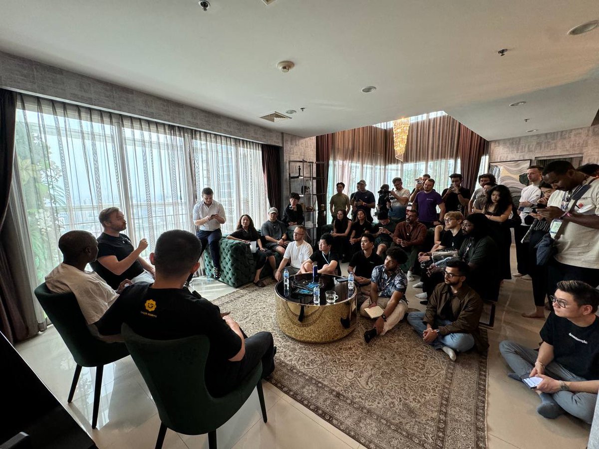CZ 🔶 BNB tweet media