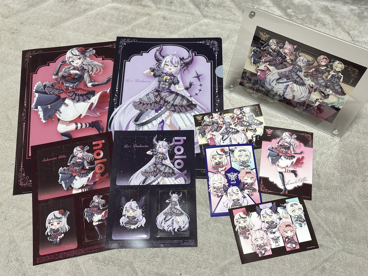 Acha_37's tweet photo. コピー機のブロマイドも印刷してきた🫶🏻
🎣 🧪 🛸💜 🥀 🍃
#セブンイレブン #ホロライブ #hololive #holox #ホロックス #SShloX #holoXer https://t.co/76HTgcdK9c