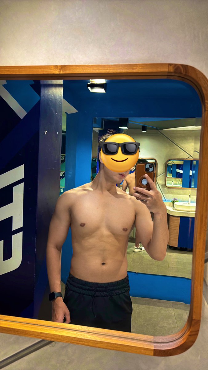 90Cavin's tweet photo. ada yg gym disni juga kah? 💦 https://t.co/Lz4613UC5s