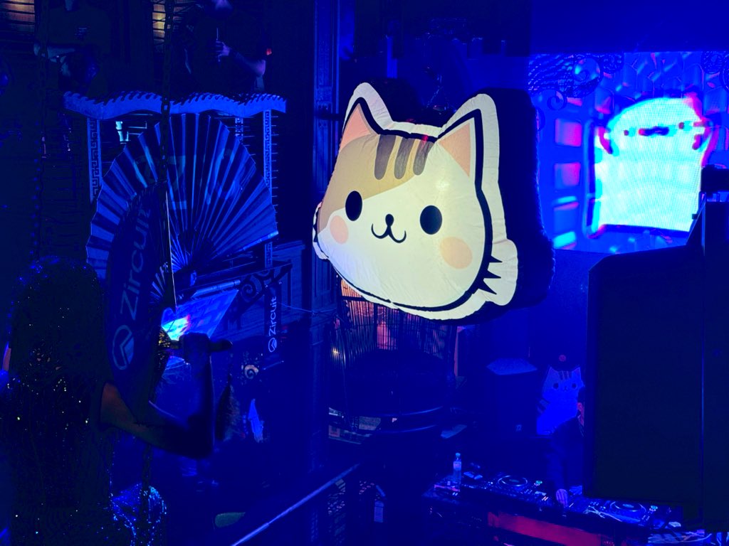 Sick party hosted by <a href="/ZircuitL2/">Zircuit</a> <a href="/redstone_defi/">RedStone ♦️</a> <a href="/GoPlusSecurity/">GoPlus Security 🚦</a> <a href="/wallet/">OKX Wallet</a> at #Devcon2024 -- congrats and thanks for the invite <a href="/martinetlee/">MartinΞt LΞΞ</a> and Richard <a href="/Quantstamp/">Quantstamp</a>