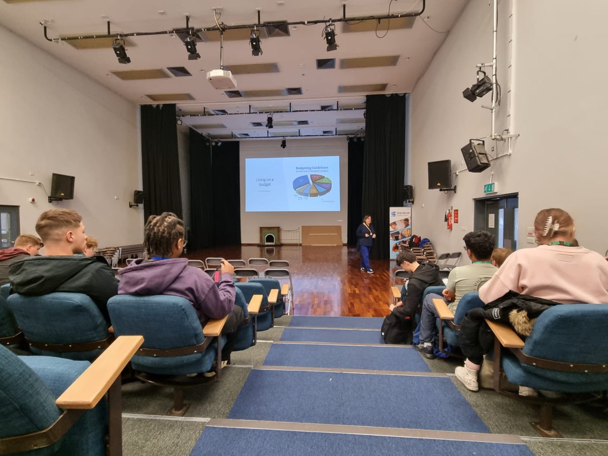 YR13 PSHE drop down day yesterday was a huge success. Students learned about life skills - car maintenance, cooking and domestic skills, finance on a budget, road safety course and wellbeing.

Thank you to all involved.

#CareForAll #teamsharnbrook