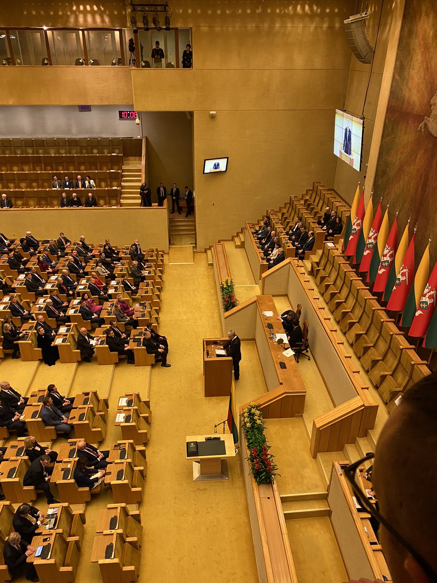 Marielle Vitureau (@mvitureau) on Twitter photo Le 10e <a href="/LRSeimas/">Seimas | #StandWithUkraine</a> en #Lituanie depuis l’indépendance commence son travail dans la salle historique du Parlement. 141 membres élus pour 4 ans. Les soc-dem ont 52 sièges, les conservateurs st ds l’opposition. Le parti Aube sur le Niemen a 20 députes et jouera les trublions. Le 10e <a href="/LRSeimas/">Seimas | #StandWithUkraine</a> en #Lituanie depuis l’indépendance commence son travail dans la salle historique du Parlement. 141 membres élus pour 4 ans. Les soc-dem ont 52 sièges, les conservateurs st ds l’opposition. Le parti Aube sur le Niemen a 20 députes et jouera les trublions.