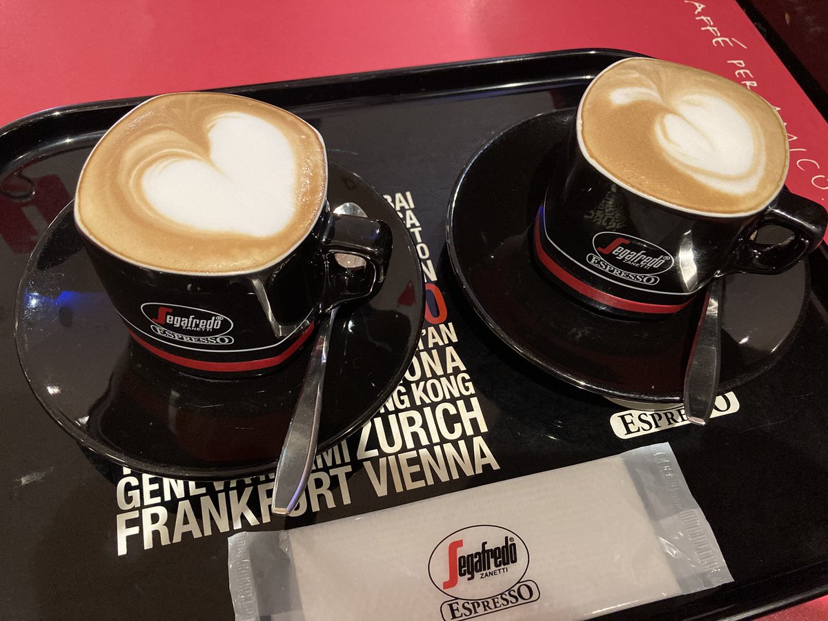 manosuke_0810's tweet photo. そしてライブ前の休憩☕️
#Segafredo https://t.co/crH68U2MbQ