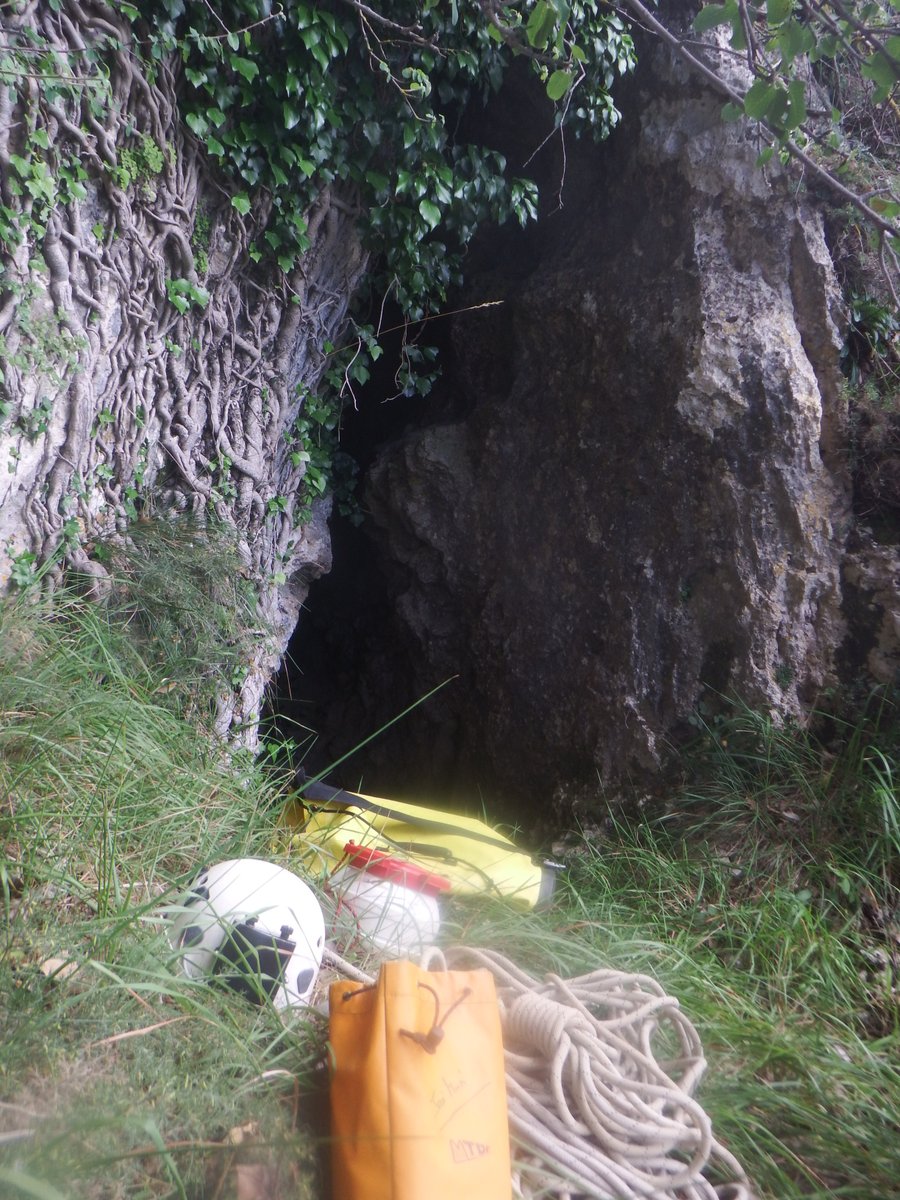 espeleogel's tweet photo. Documentación actualizada de la travesía de la cueva de Eulate, en la comarca de las Améscoas, en Navarra https://t.co/NAmEG8HTsj https://t.co/f0Bgy2OFOT