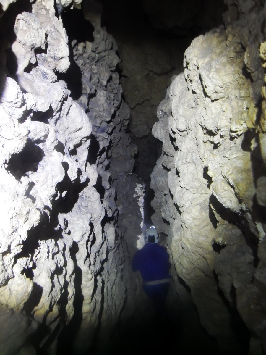 espeleogel's tweet photo. Documentación actualizada de la travesía de la cueva de Eulate, en la comarca de las Améscoas, en Navarra https://t.co/NAmEG8HTsj https://t.co/f0Bgy2OFOT