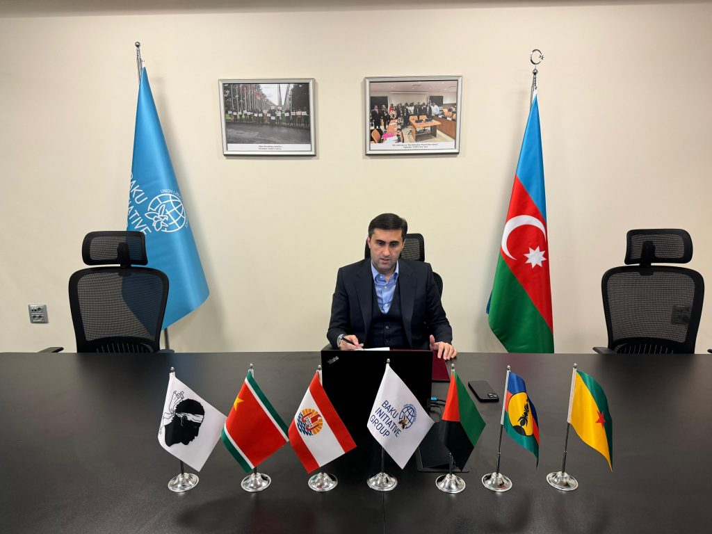 Azerbaïdjan 🇦🇿 - BIG

🔸C'est l'histoire d'un tout petit pays qui s'est mis en tête de faire de l'ingérence sur les terres de France avec sa toute petite officine de propagande nauséabonde : 

Le Baku Initiative Group

Thread 🧶