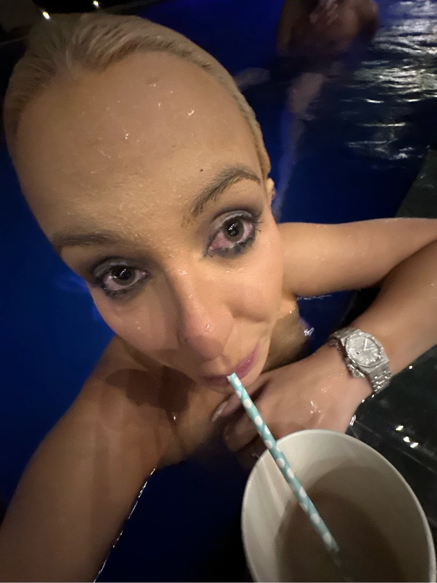 i can’t believe this is a real photo of me.