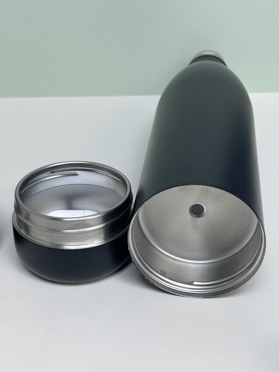 catherine_1069's tweet photo. Do you like this design bottle with storage?
💊🔑🗝️📿💍🎧🪙💰💷💶💴💵💸🧧
【Advantages】
upgraded and added a storage cup, which can give you a place to save your small personal belongings：such as keys, medicines, change, headphones, jewelry etc.

#vacuumflask #thermosbottle https://t.co/G5oKt3QRg0