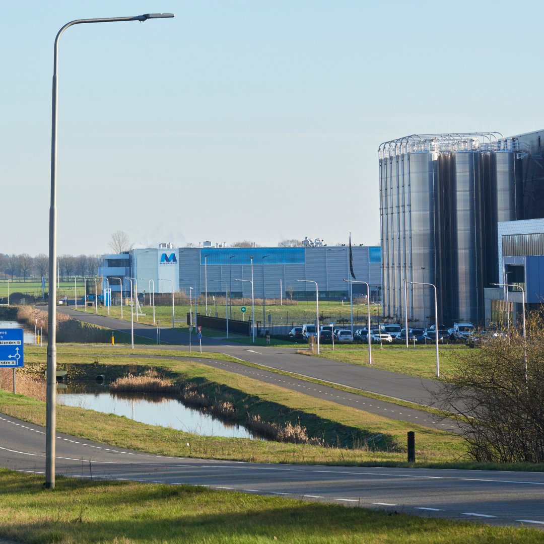 Altijd al in gesprek gewild met die ene werkgever? Het kan supersimpel tijdens Nationale Werkbezoekdag! 💼

Je plant makkelijk een netwerkgesprek in met bijvoorbeeld:
- PlastChem B.V.
- NTM Transport
- Benjamins Bergentheim
- De Stuw

Plan een gesprek 👉 werkbezoekdag.nl