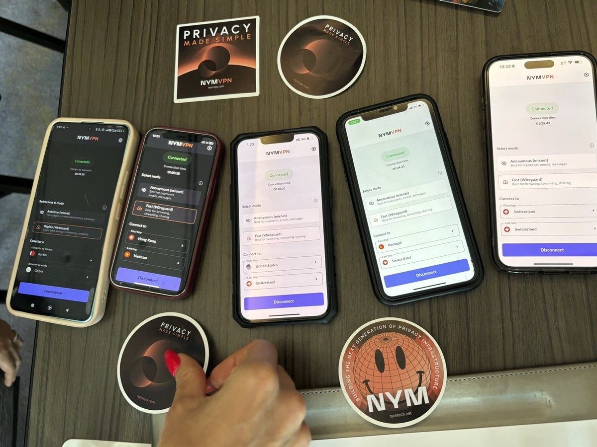 NymFrance's tweet photo. @yana_tnfl de Nym lors de l'événement parallèle sur les outils de confidentialité organisé par @WWeb3Privacy, parlant de #NymVPN et d'autres excellentes solutions comme #Rarimo et #zk avec :
@Kitty__Jenny de @Rarimo_protocol
@aisconnolly de @TACEO_IO
@motherpredicate et @RadiantCommons de @penumbrazone
@lisaisloud de @aiwdaddyissues