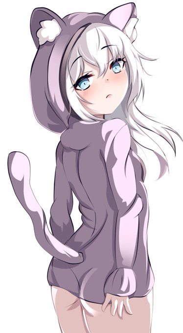 🧢🐱だよ。司令官、一緒に寝よ?
#艦これ #響 