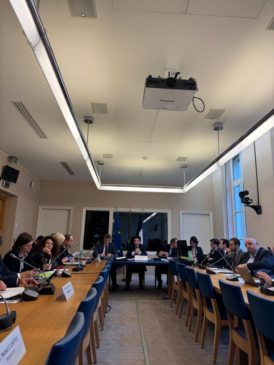 Olivier Cadic tweet media