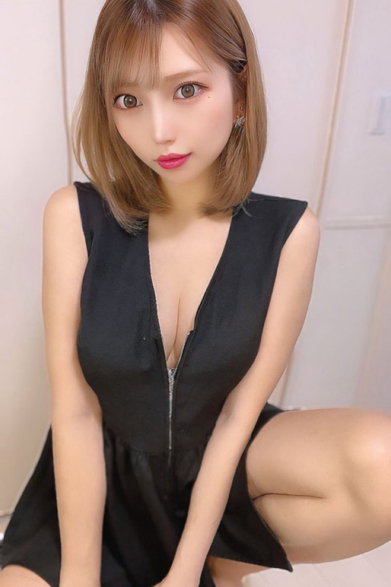 amsell06's tweet photo. fanzaの大人配信ってみんな知ってる？動画も良いけど生配信も最高だよ！
こんな可愛い女の子が揃ってる☺️
詳細はこちら👇
https://t.co/wWoLxNphcr https://t.co/G4LdWiMzwq