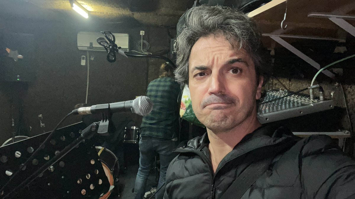 Haciendo la ensayasion con <a href="/SweetHole_Rock/">Sweet Hole</a>