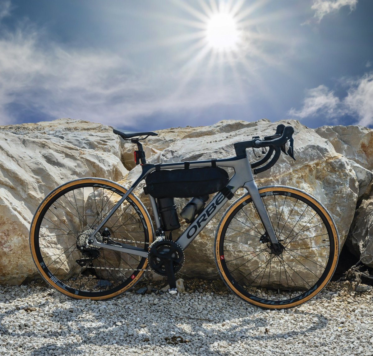 SteveFlemingM9's tweet photo. My @Orbea Gain electric bike seen here in the Camargue, France. This was a 50 mile loop with mixed terrain which the bike covered effortlessly- shame about the rider though 😂 #orbea #orbeagain #electricbike #camargue https://t.co/bA5Jkz18mI