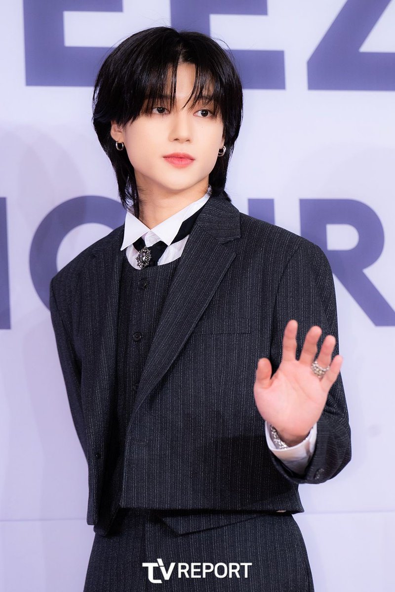 P24C2's tweet photo. 내가   원하던  BL임 https://t.co/5xxdQ0rkAi