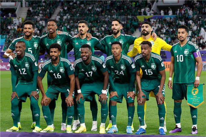 Are378's tweet image. اليوم القاك!! 

 ياسعد عيني بلقياك💚💚💚💚.