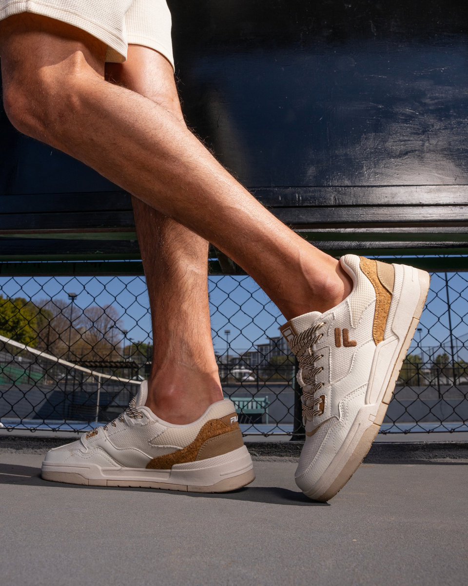 Fila_RSA's tweet image. Style up your midweek game with our must-have Noah Sneakers! Cop them online or at selected retailers. 💥

#fila #Filarsa #fashionforward #clothingcrush #feetgoals #sneakerlove"