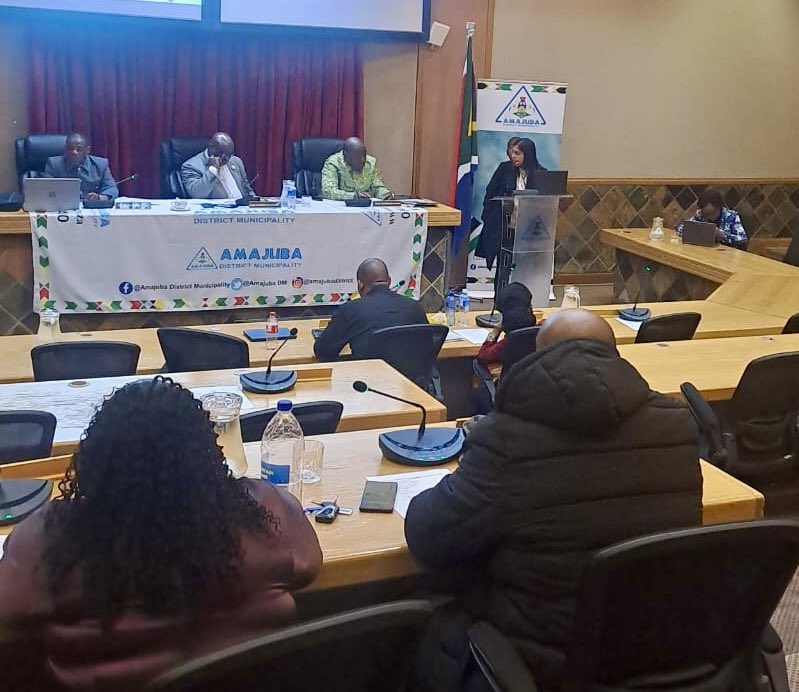 SAHRCommission's tweet photo. Water: This morning, 14 November 2024, the SAHRC’s KZN Provincial Office is meeting with a Full Council of the Amajuba District Municipality, to engage on the implementation of the Commission’s Water Inquiry Report recommendations. https://t.co/XM3V6JGN4O