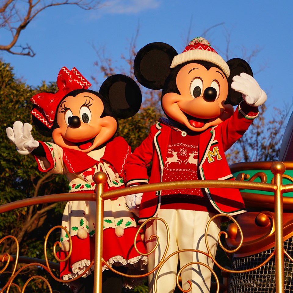 atchandisny's tweet photo. ディズニークリスマス🎄🤶今年も始まるね♪クリスト、いつ行こうかな？楽しみ過ぎるね🥰✨ https://t.co/LkDz3A2zPf