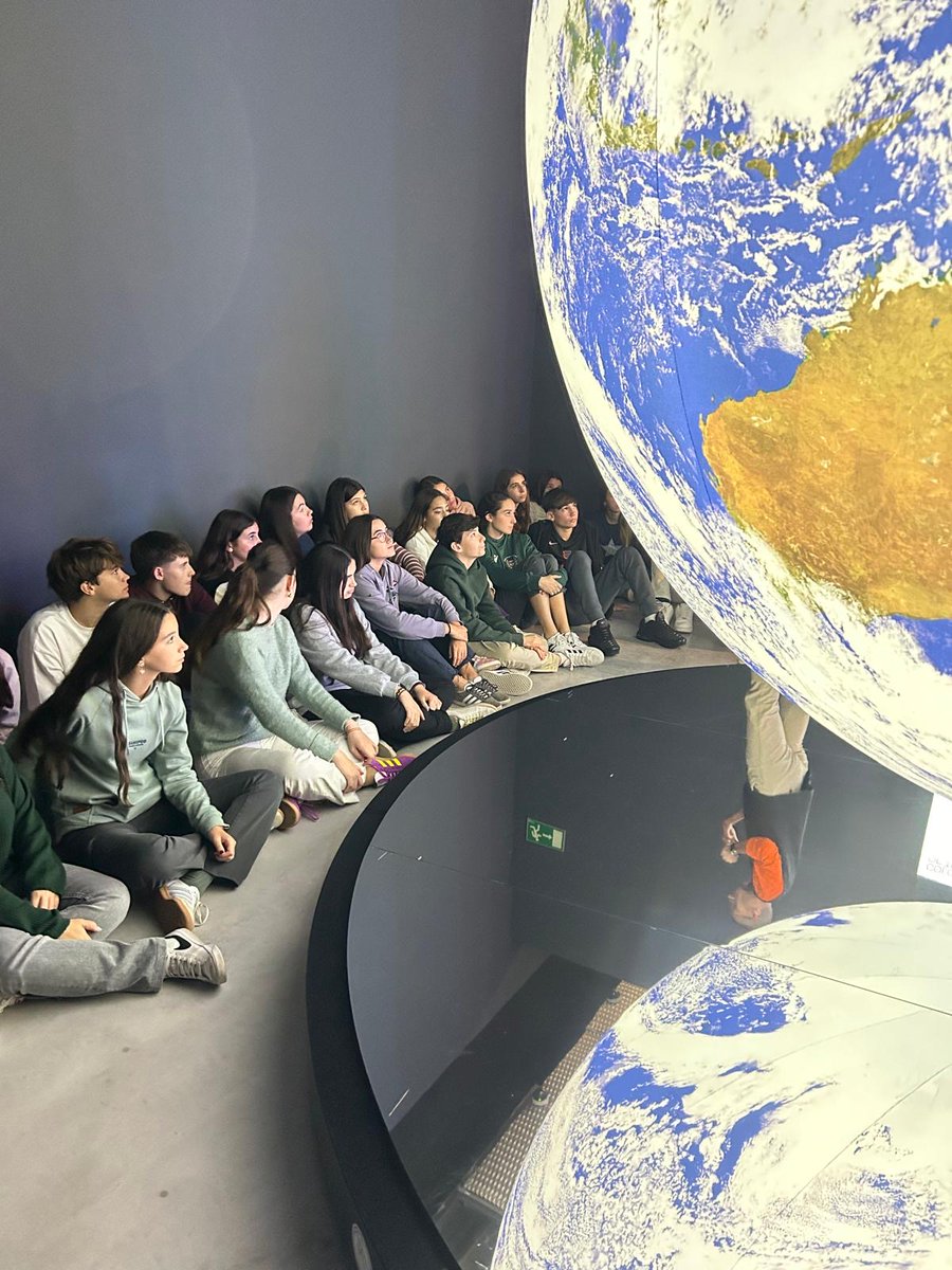 SAFAURSEVILLA's tweet image. Nuestros alumnos en la exposición "de colores"
@joselineros10 @TulaWanda @DtoNervion
@Nervion_aldia @EC_Andalucia #SAFAURSEVILLA #SEVILLA #NERVION #INFANTIL #PRIMARIA #ESO #BACHILLERATO #FundacionlaCaixa