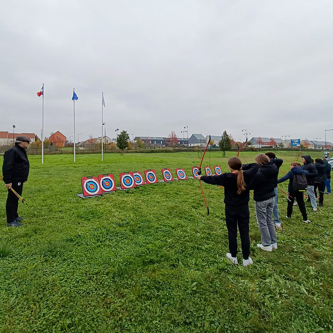 📷 Le CREPS accueillait ce 13 novembre la Journée régionale des Métiers du Sport en collaboration avec Cher Emploi animation.
Cet événement a offert aux publics (collégiens, lycéens …) une occasion unique de découvrir la diversité des carrières dans le domaine du sport.