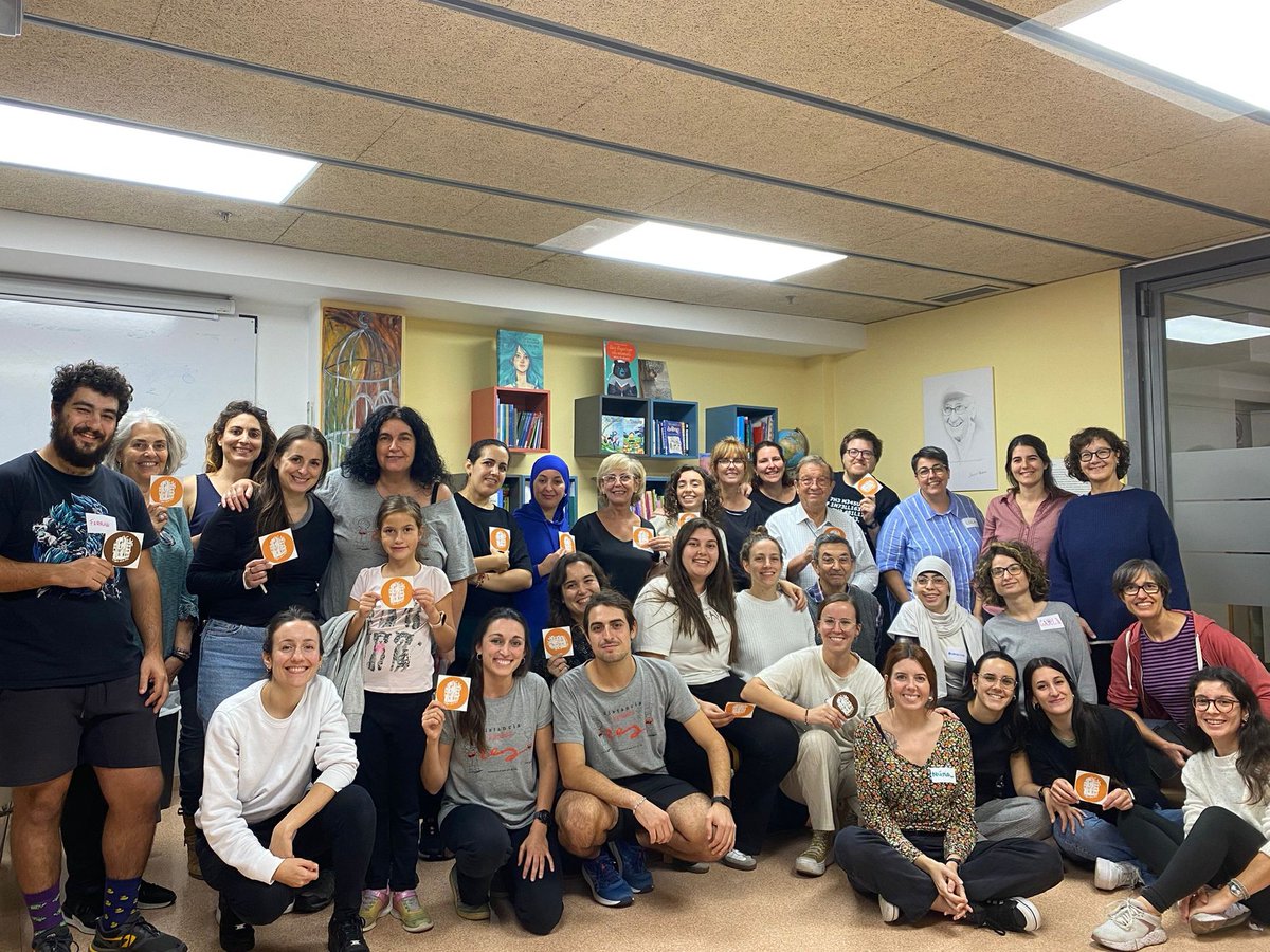 #Florimdesdedins Dissabte vam connectar amb allò que ens porta a col·laborar amb l'entitat i que ens mou a intentar canviar el món que ens envolta a través d'espais d'expressió artística, musical, corporal... Si vols saber-ne més 👉fundaciosalutalta.org/actualitat/202…