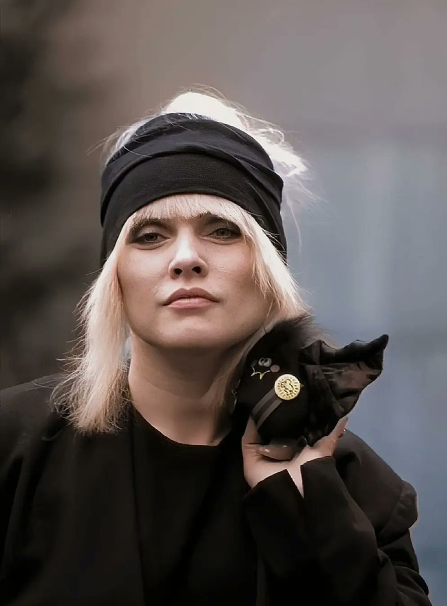 Gracro5's tweet photo. Debbie Harry https://t.co/HhHbkWko7i