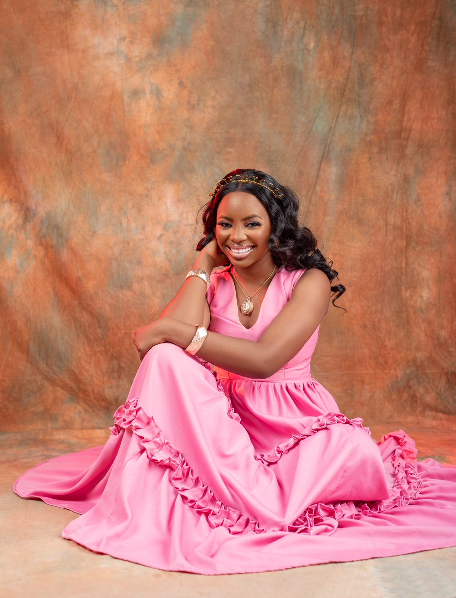 To the girl I was,
The lady I am..
And the woman I’m becoming.

I raise a glass today.🥂 This is Twenty-Fine! Happy Birthday Oluwalayomi ❤️